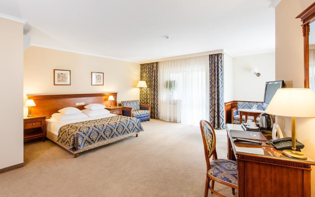 Hotel Duo Spa Janów Lubelski Esterno foto